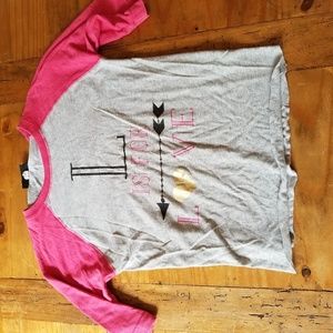 L is for love cute  t-shirt